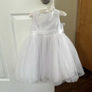 Elegant White Tulle Dress - only worn once!